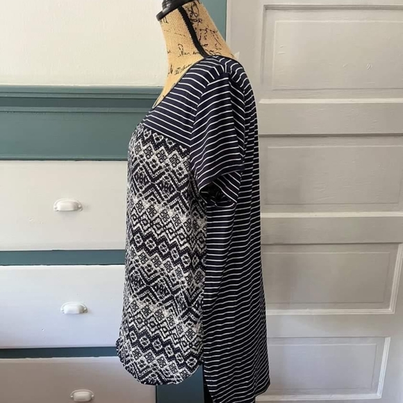 Honey and Lace Top - Picture 2 of 5